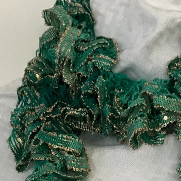 ❤️Sashay Sparkle Frilly Scarf Green and Gold❤️ - Picture 3 of 5